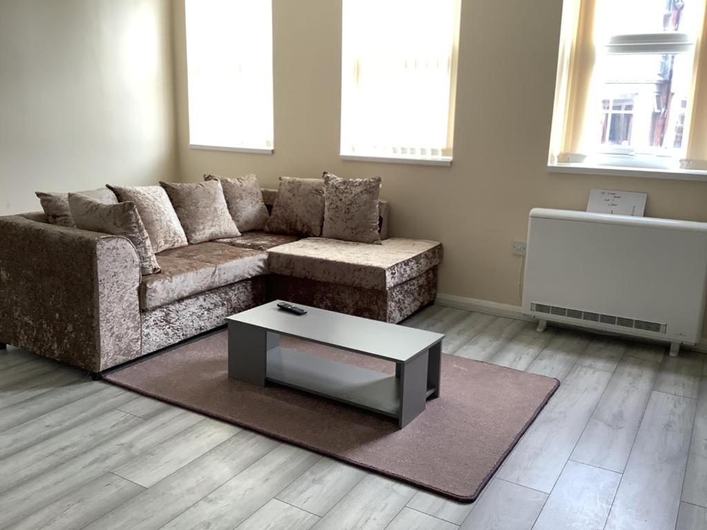 Blackpool Clifton Street Holiday Apartments Ngoại thất bức ảnh